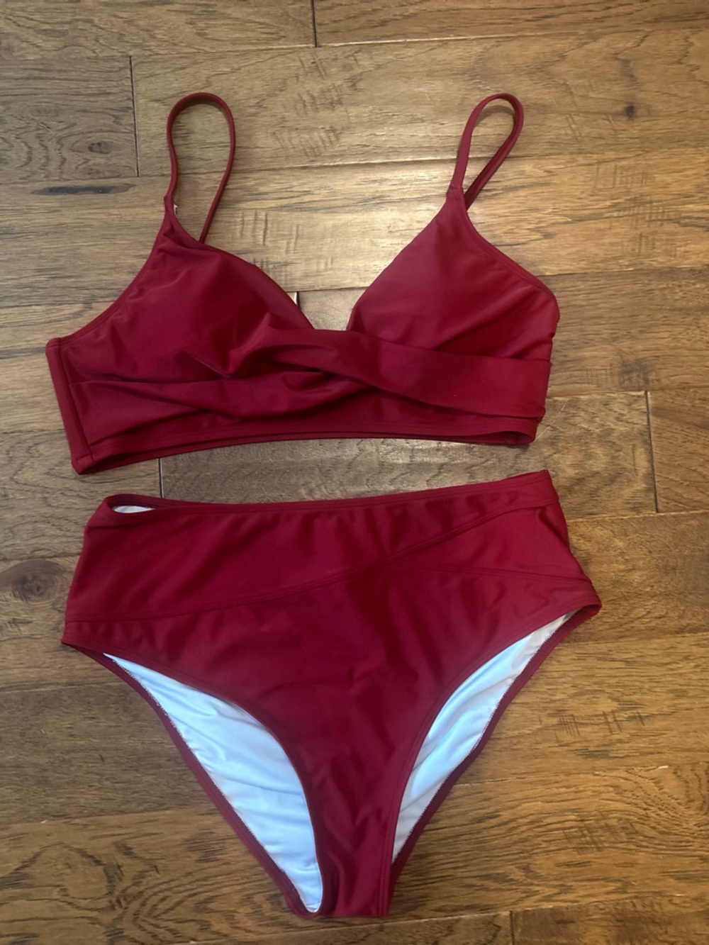 Cupshe Twist-Front Bikini Set in Deep Red - Picture 2 of 7